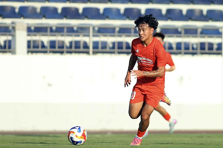 HLV Kim Sang Sik loại tiền đạo Việt kiều ở danh sách U23 Việt Nam dự giải U23 Đông Nam Á - 1