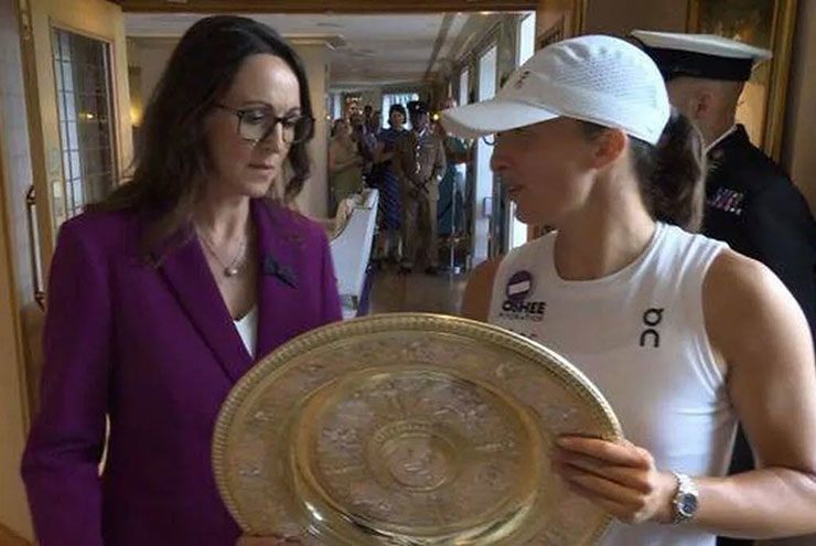 Nóng nhất thể thao sáng 14/7: Swiatek phải trả lại đĩa vô địch Wimbledon - 1