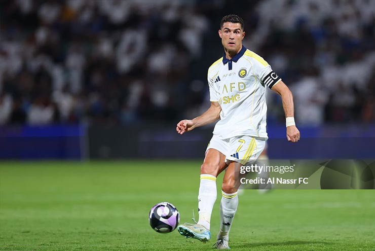 Tin mới nhất bóng đá sáng 14/7: Al Nassr muốn cắt bớt thời gian thi đấu của Ronaldo - 1