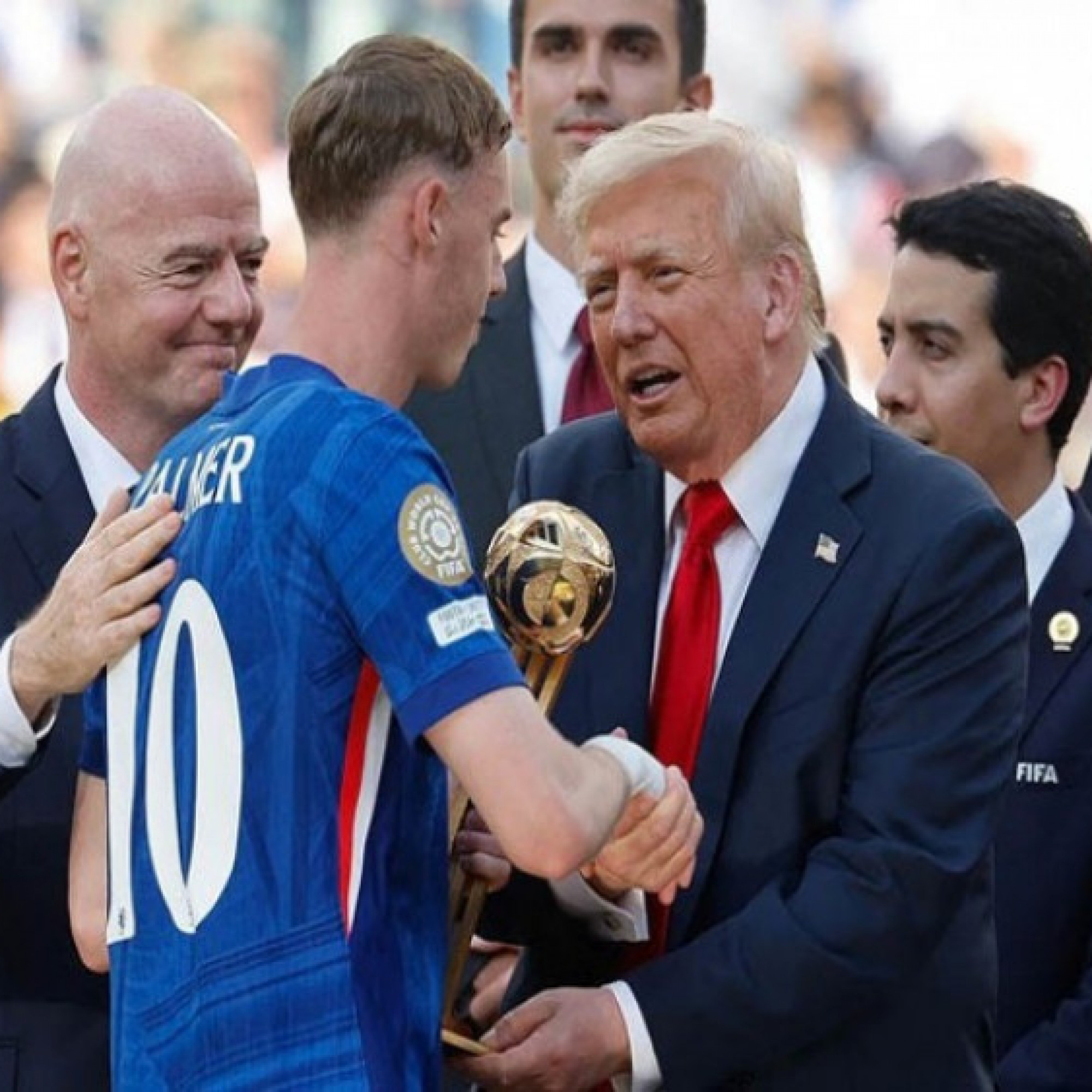  - Cole Palmer giành QBV FIFA Club World Cup, xứng danh "vua chung kết"