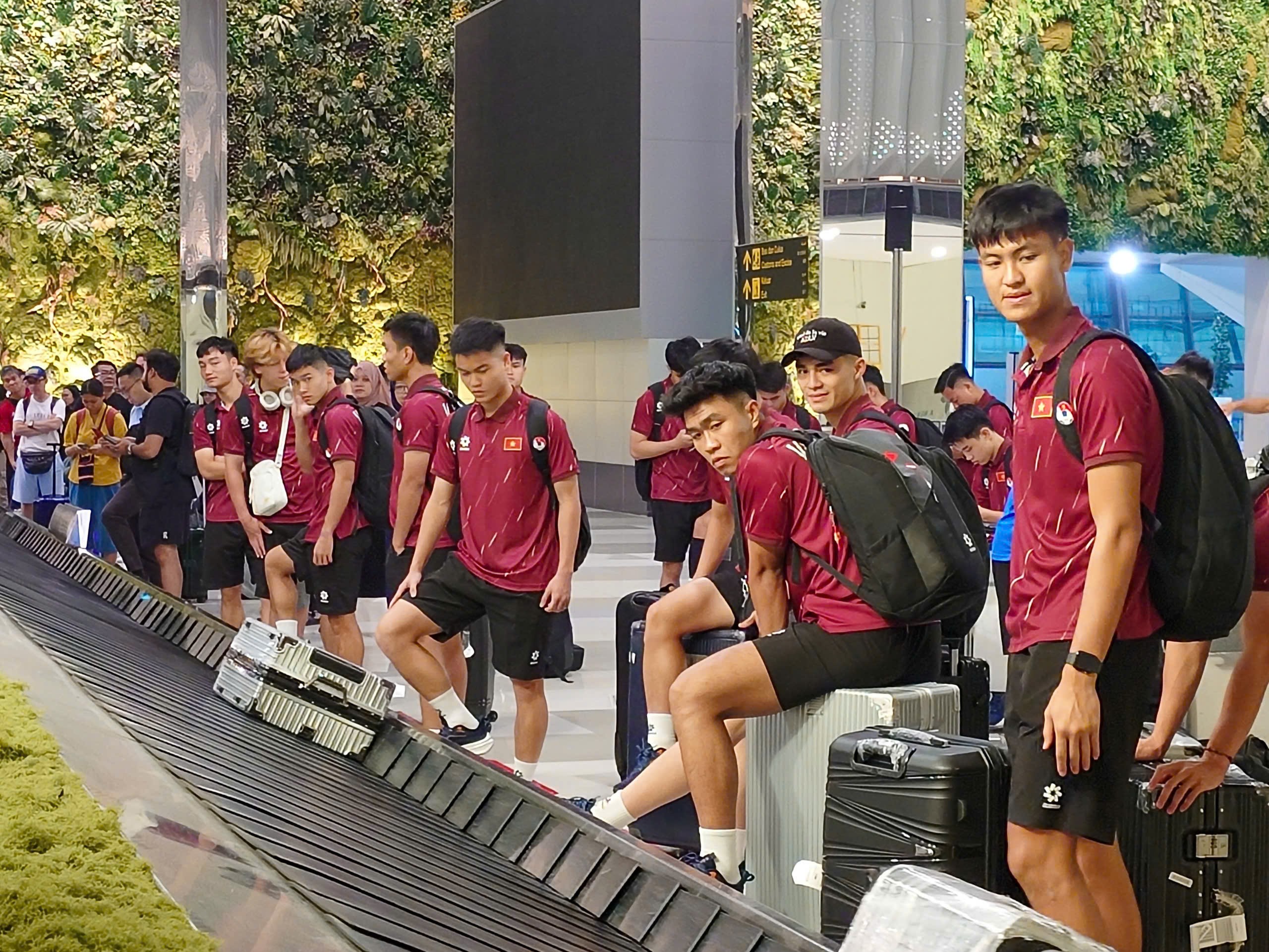 U23 Việt Nam lên đường đi Indonesia, quyết giành hat-trick vô địch Đông Nam Á - 4