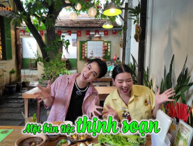  - Tuấn Kiệt và Chen Ru Lu hào hứng với món chè lục bảo tại Bình Thạnh