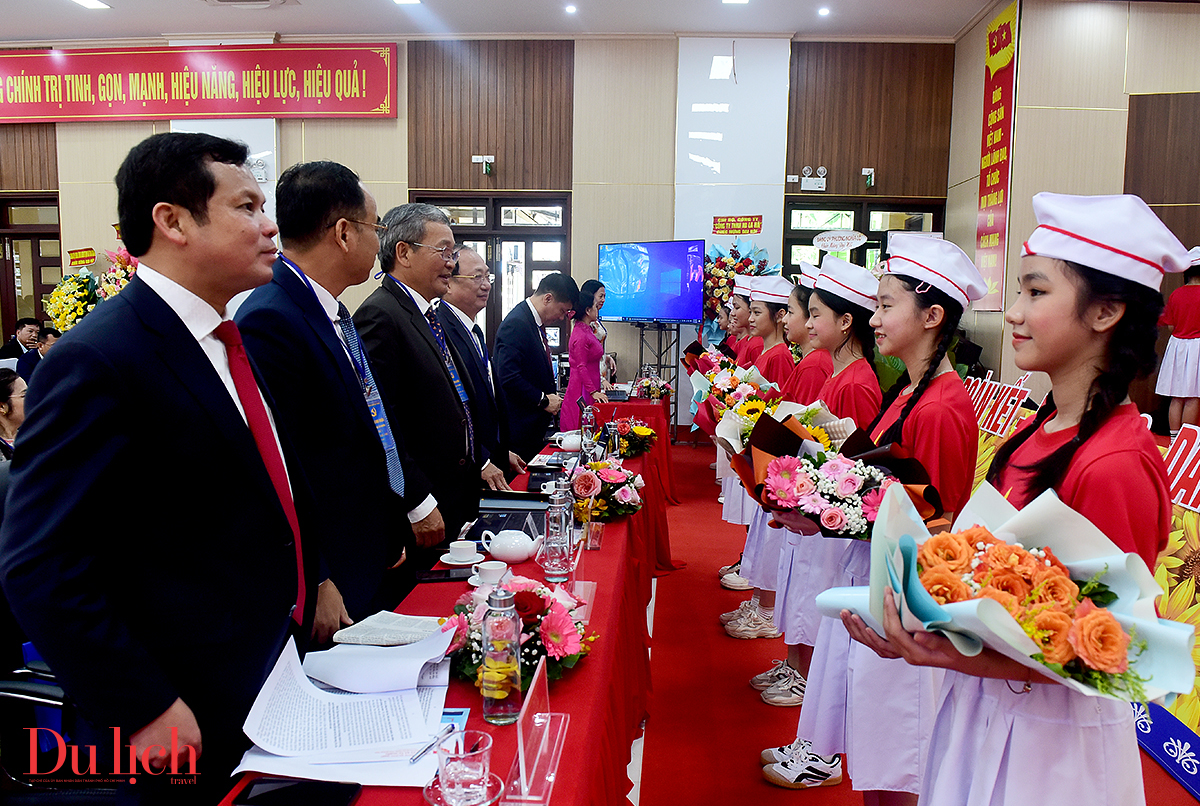 phat trien tu nghia tro thanh do thi dang song, van minh, nghia tinh - 16