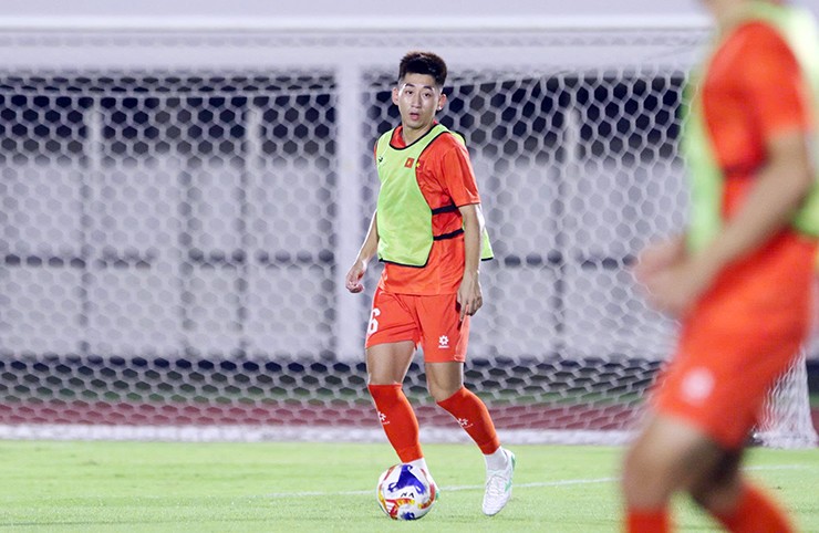 Sao U23 Việt Nam tiết lộ lời HLV Kim Sang Sik sau khi "xem giò" U23 Indonesia - 1