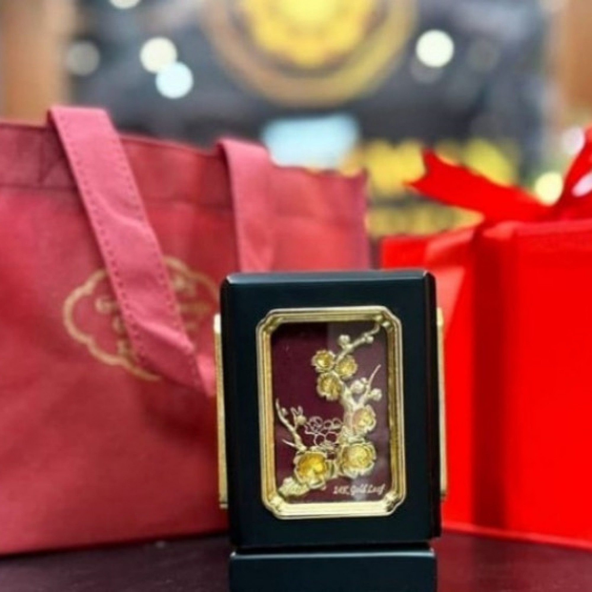 Giải trí - Tôn vinh giá trị người nhận với quà tặng mạ vàng Ngọc Tâm An