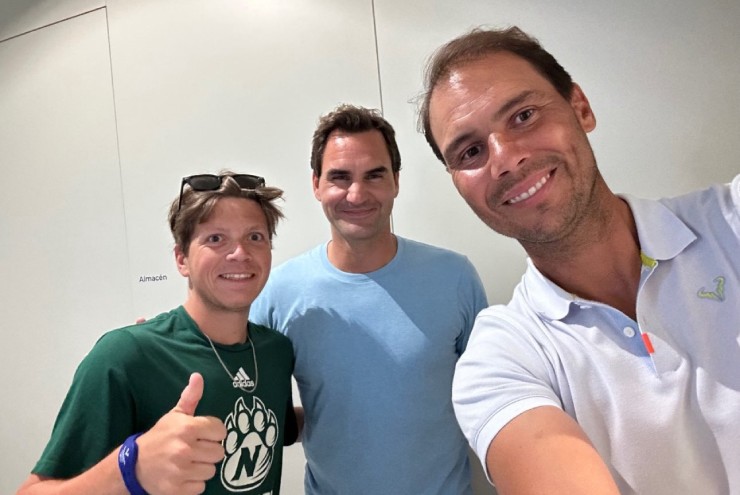 Nóng nhất thể thao sáng 18/7: Federer tới thăm học viện của Nadal - 1