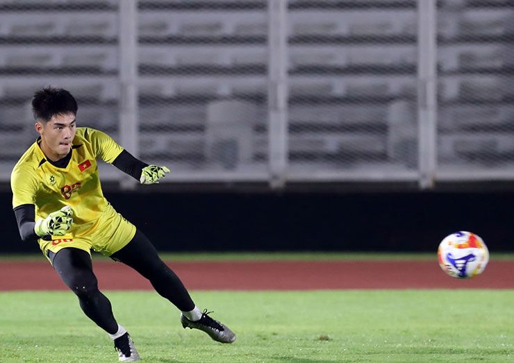 U23 Việt Nam gặp Lào, thủ môn Trung Kiên nhắc đồng đội không được chủ quan - 2