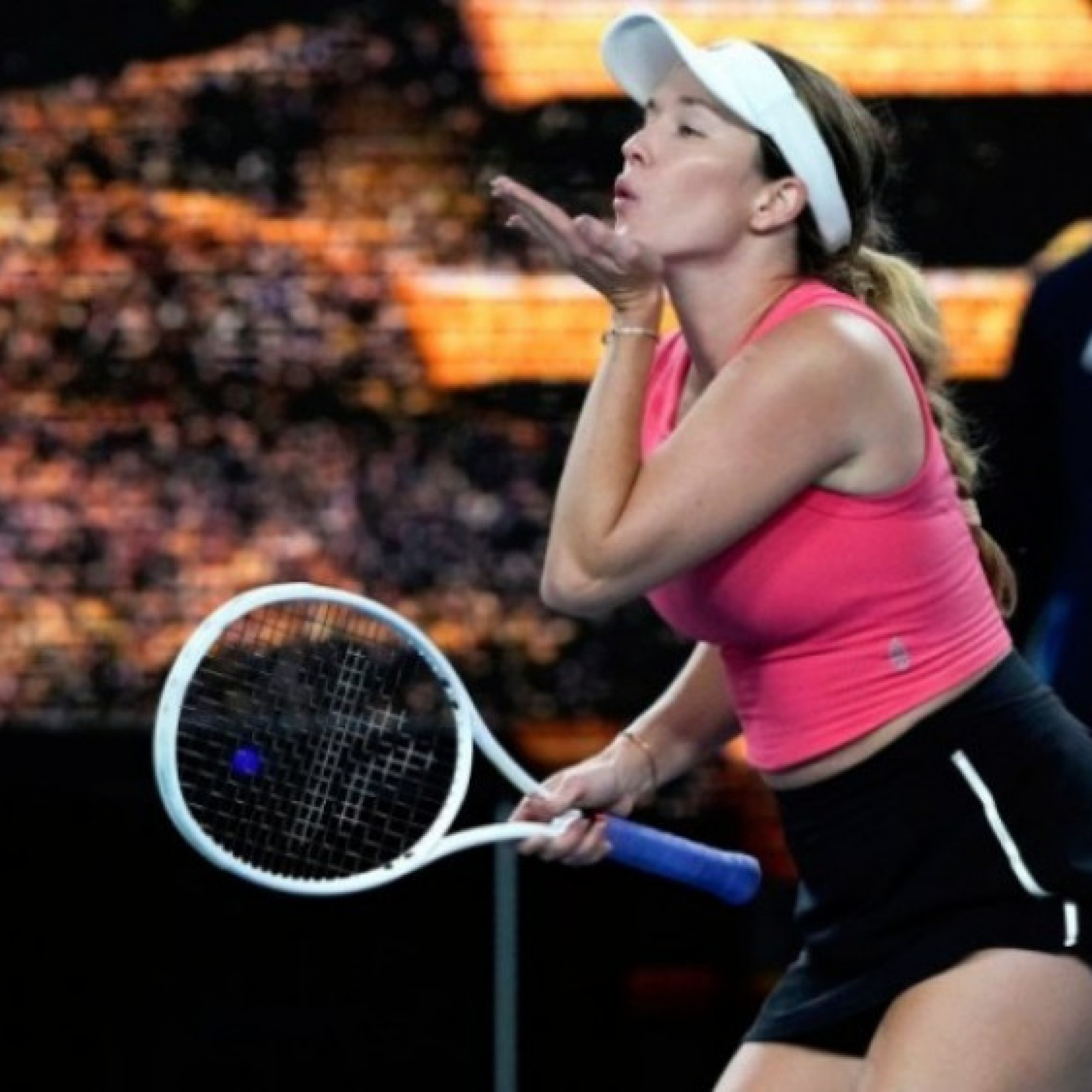  - Người đẹp quần vợt "bị quấy rối", tiết lộ nỗi ám ảnh khi thi đấu tennis
