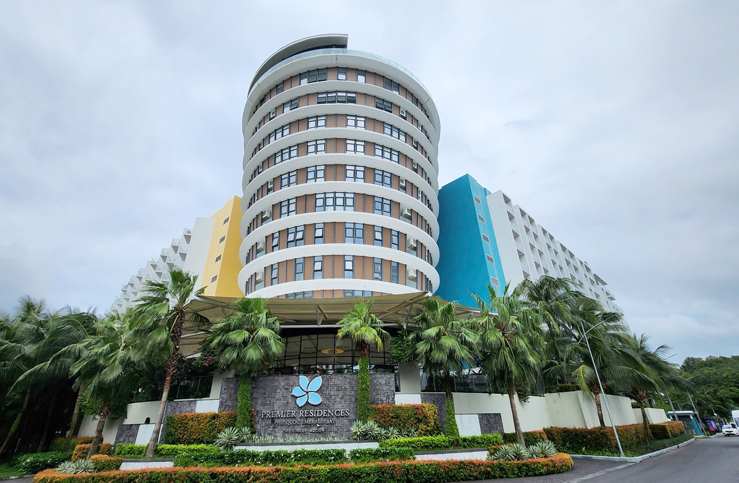 Trải nghiệm hồ bơi vô cực dài nhất Nam đảo Phú Quốc - 8
