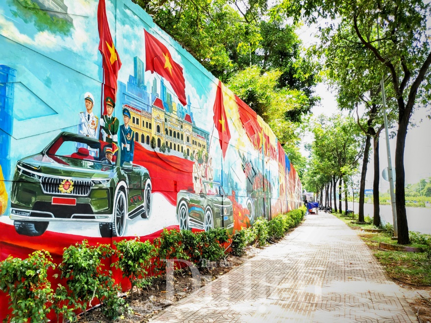 Bức tranh đại cảnh tô vẽ những gam màu lịch sử hào hùng của dân tộc - 5