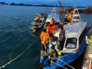 Phó Thủ tướng đến hiện trường trực tiếp chỉ đạo cứu nạn tàu du lịch bị đắm