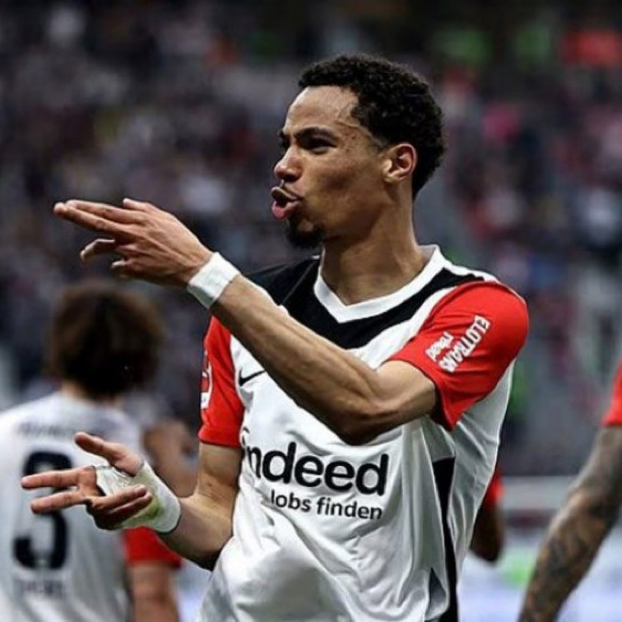  - Liverpool đạt thỏa thuận mua tiền đạo Ekitike, trả số tiền 95 triệu euro