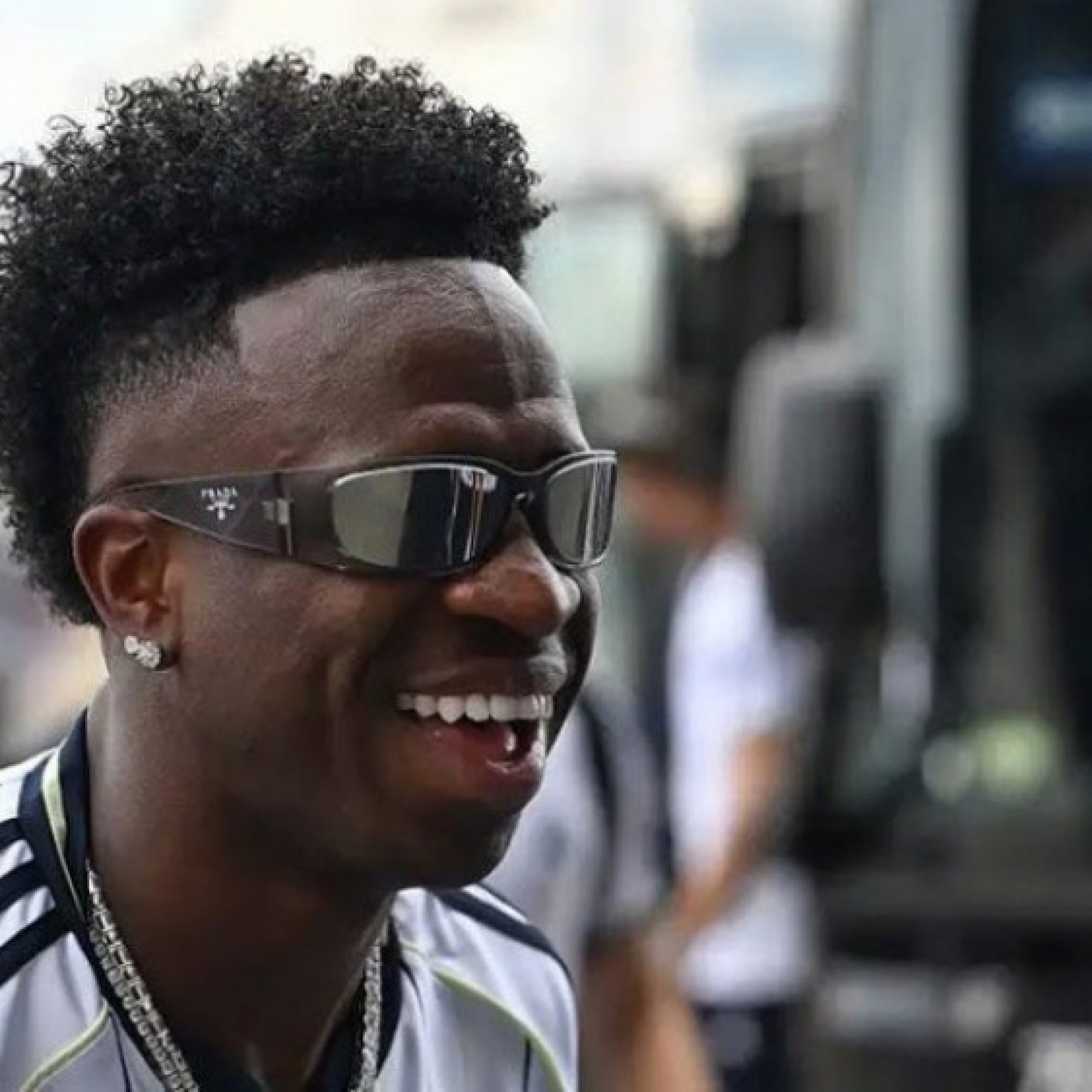  - Vinicius tiến thoái lưỡng nan: Real Madrid dứt khoát không tăng lương, Saudi Arabia rút đề nghị
