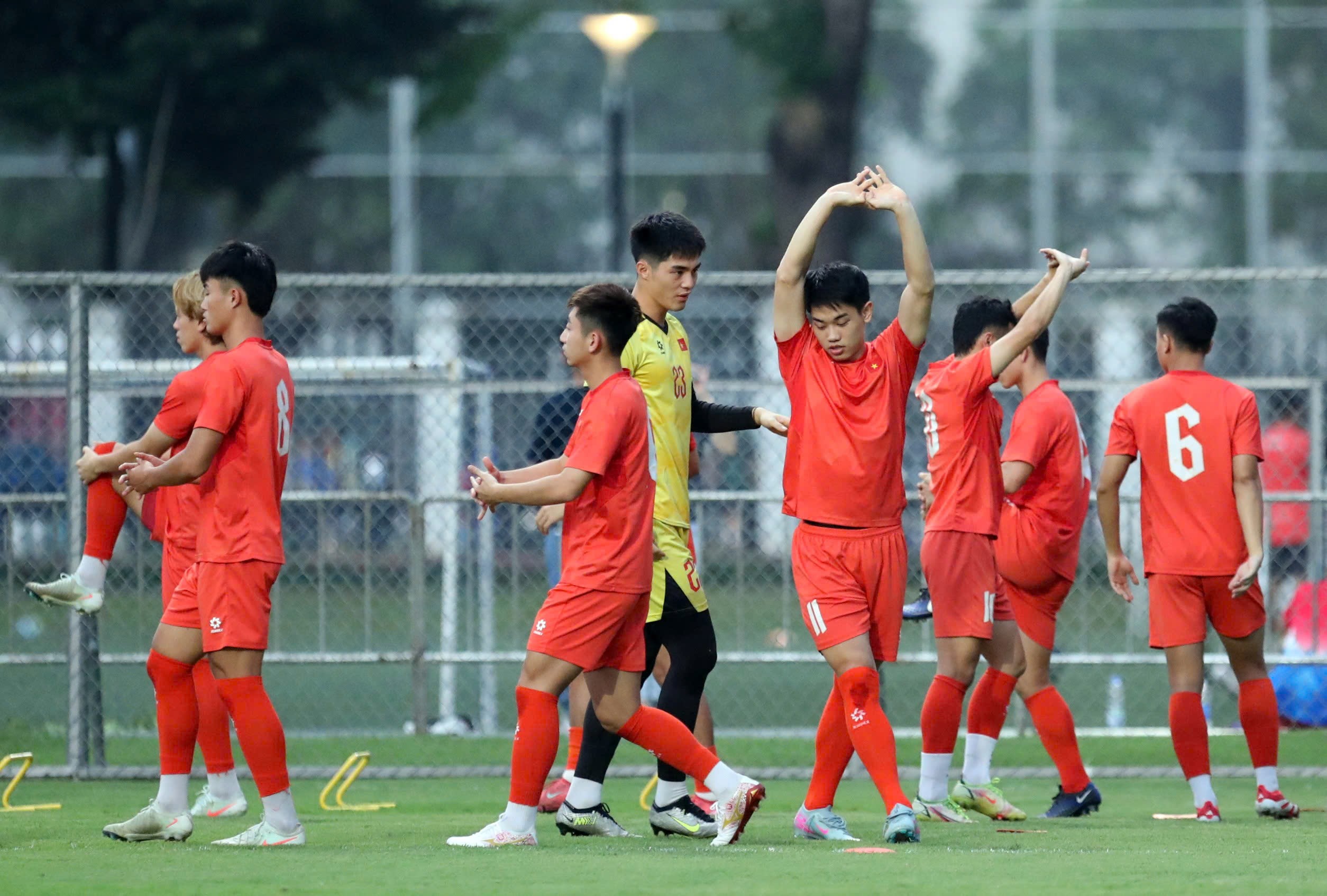 Đình Bắc chấn thương, HLV Kim Sang Sik lo cho hàng công U23 Việt Nam - 2