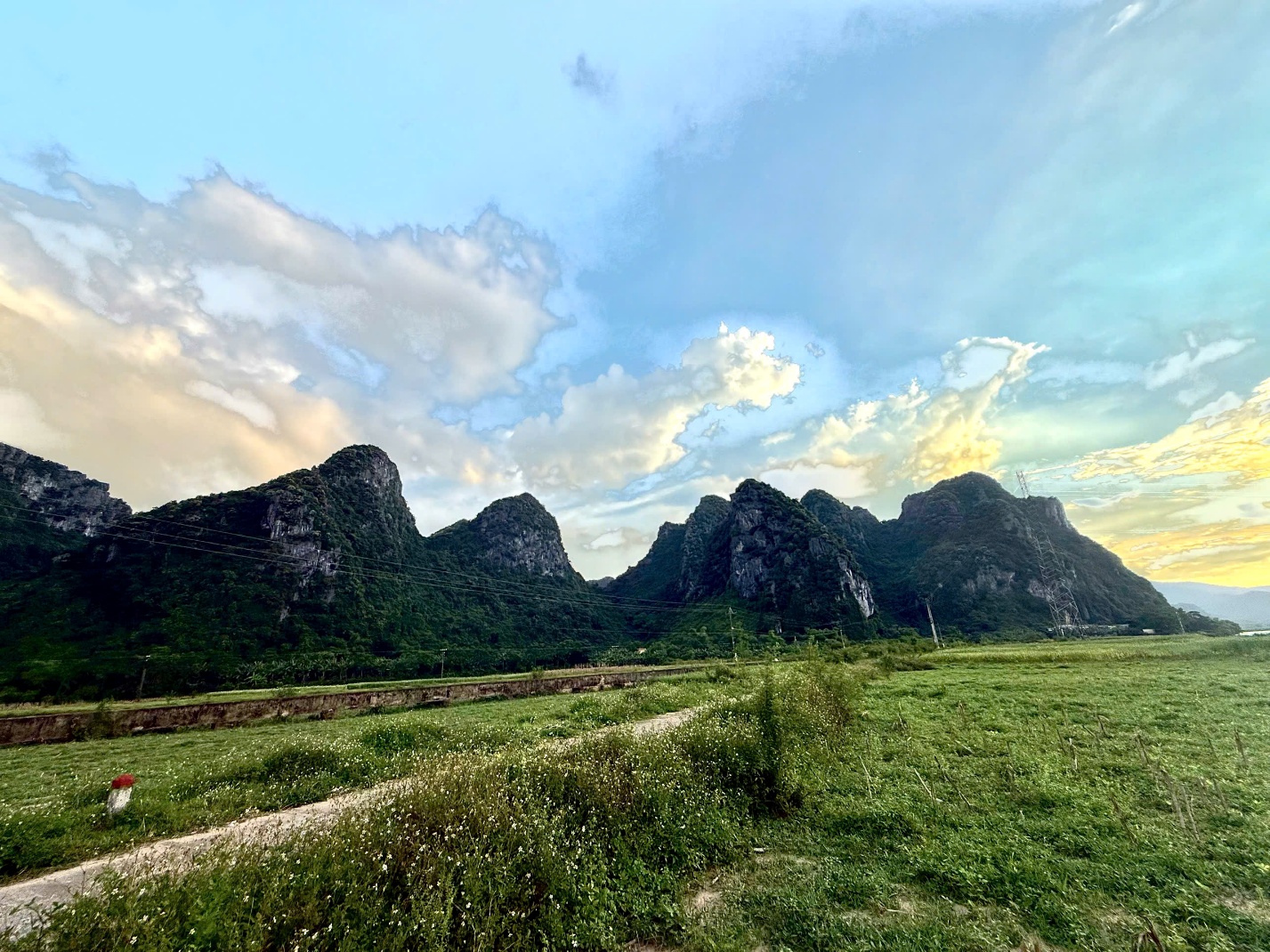 le son - lang que hoi tu tiem nang du lich giua long truong son - 6