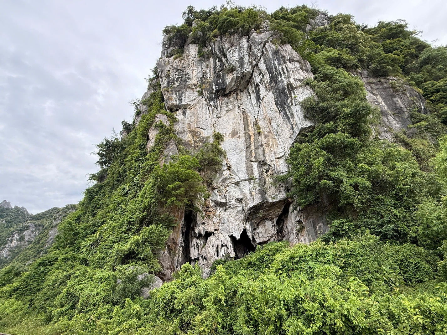 le son - lang que hoi tu tiem nang du lich giua long truong son - 9