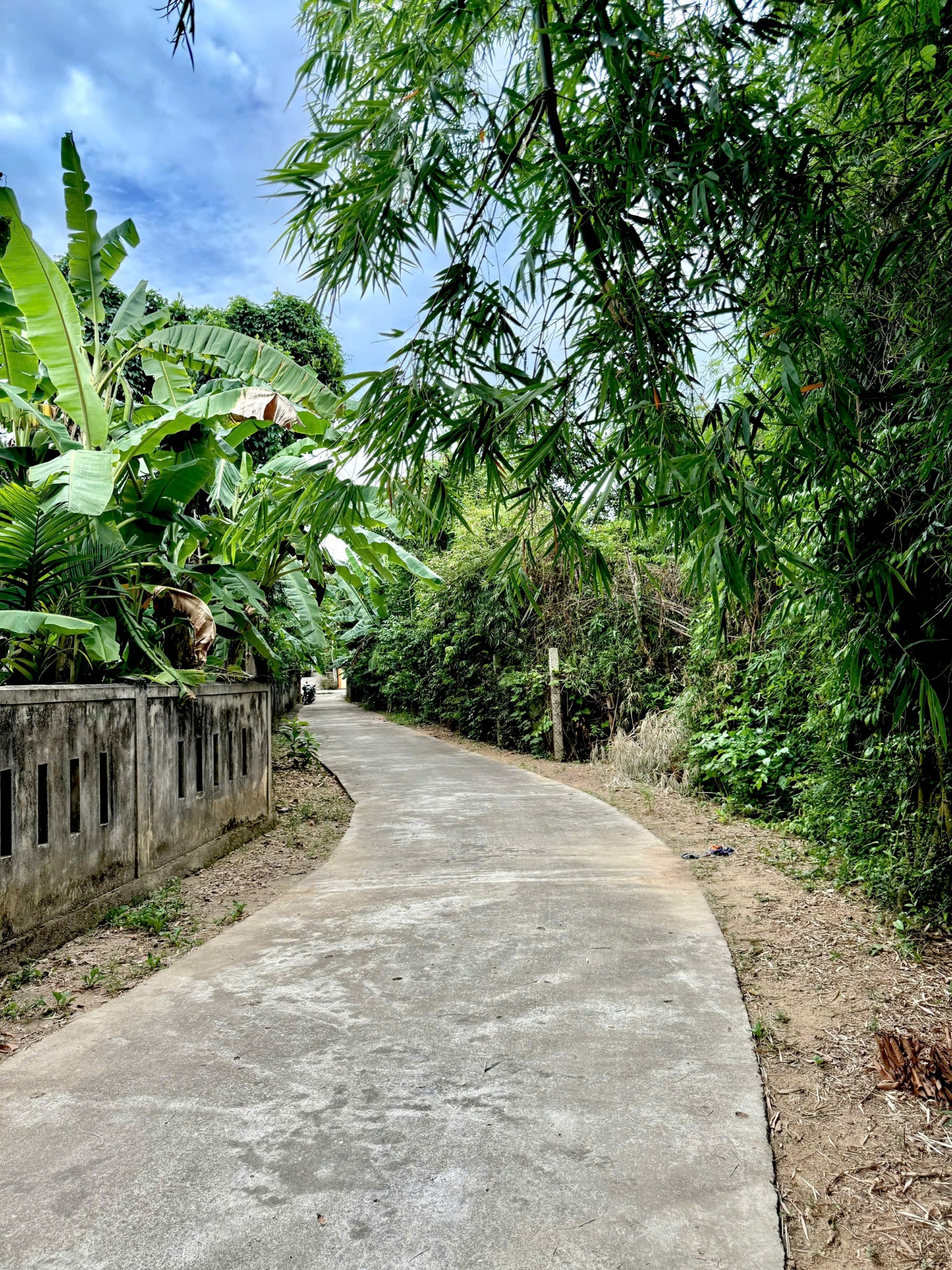 le son - lang que hoi tu tiem nang du lich giua long truong son - 13