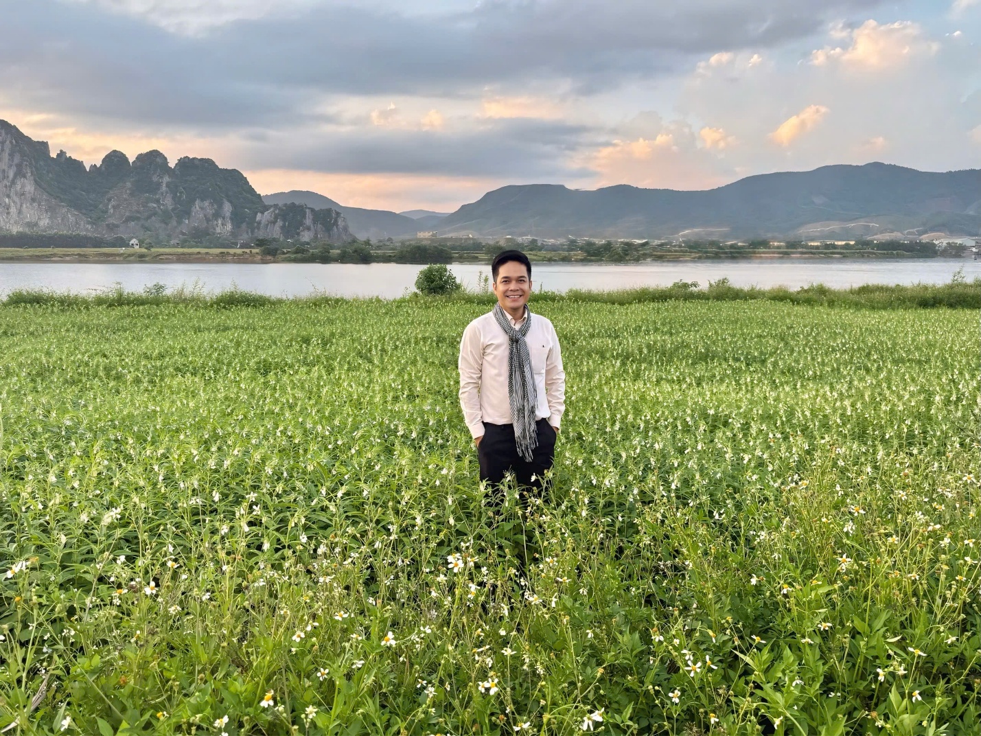 le son - lang que hoi tu tiem nang du lich giua long truong son - 19