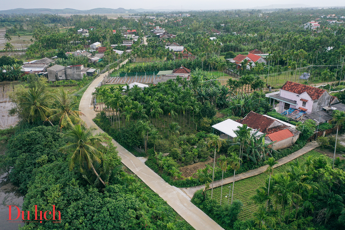 mien co tich giua mua hoa muong bien ben cua lo - 19