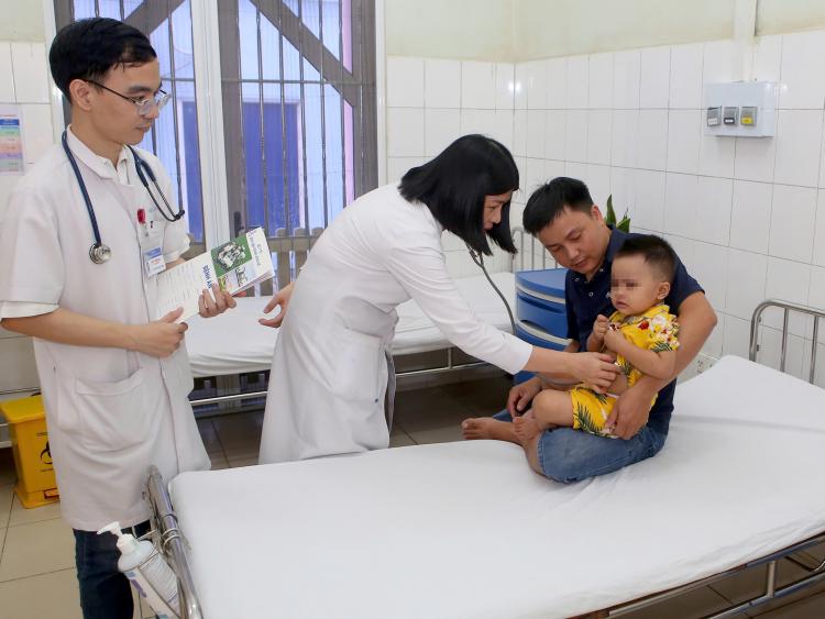 Cứu sống bé trai 2 tuổi bị ngừng tim do đuối nước