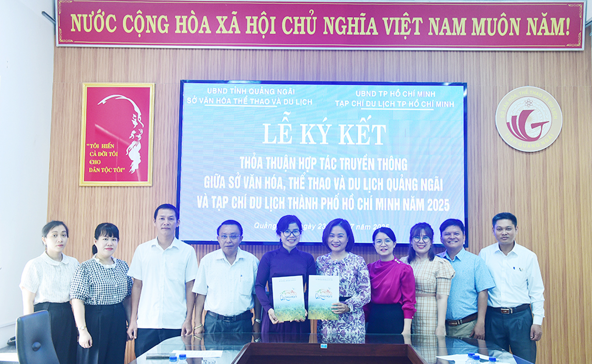 tap chi du lich tp.hcm ky ket hop tac voi so vh, tt va dl quang ngai - 13