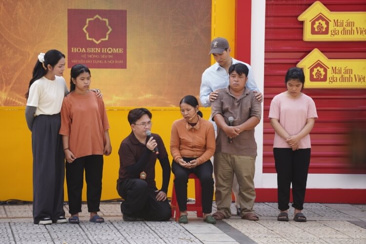Đại Nghĩa, Ma Ran Đô và Nguyễn Duyên Quỳnh nhói lòng trước cảnh em nhỏ vừa học vừa gồng gánh gia đình vì cha mẹ bệnh nặng - 7