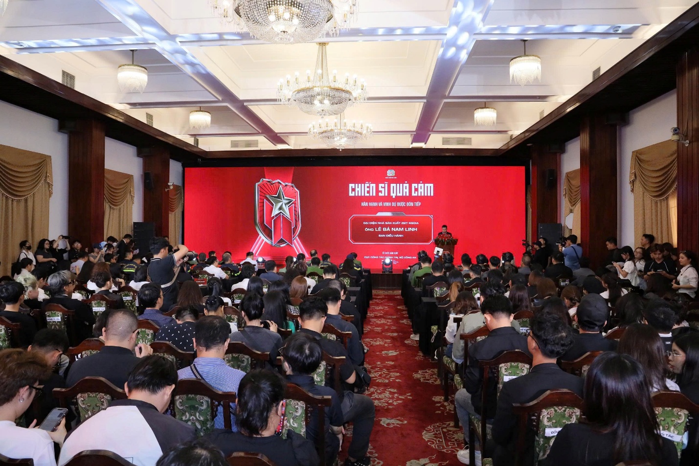 Dàn nghệ sĩ ‘đổ mồ hôi, sôi nước mắt’ trước thử thách khắc nghiệt của Chiến Sĩ Quả Cảm - 2