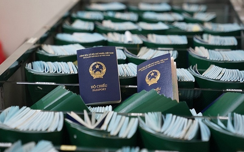 Hộ chiếu Việt Nam: Top 84 thế giới, 51 điểm đến không cần visa - 1