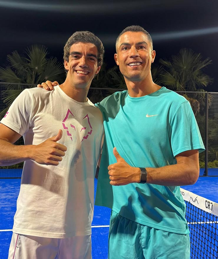 Ronaldo thư giãn với bạn gái Georgina trong bồn tắm, được khen chơi "tennis lồng" giỏi - 5