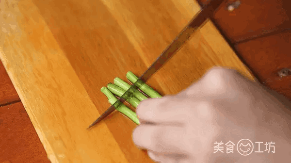 1 mớ rau muống làm thành 2 món, bí quyết tiết kiệm mà vẫn ngon hết sẩy - 2