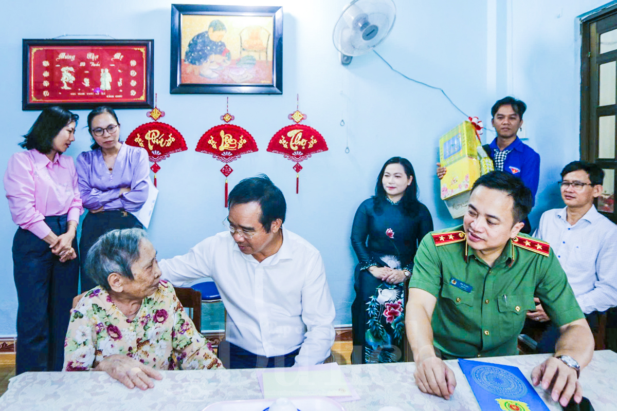 Từ quá khứ hào hùng đến hiện tại nghĩa tình tri ân các anh hùng liệt sĩ - 15