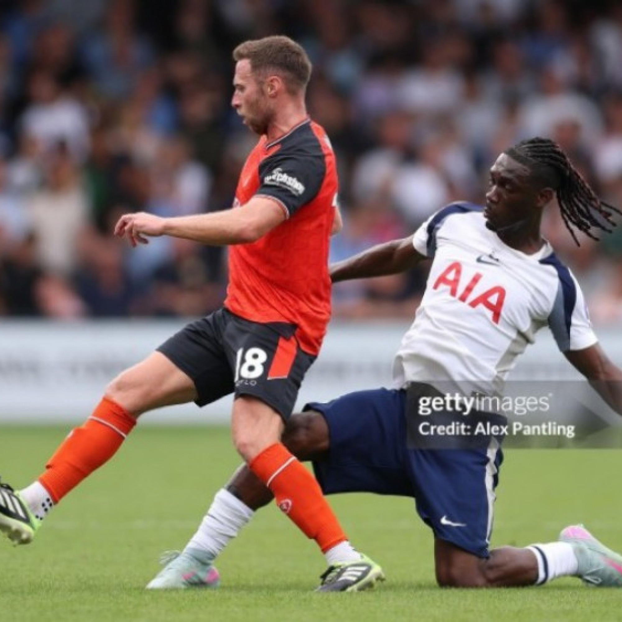  - Video bóng đá Luton Town - Tottenham: Phung phí cơ hội, "người nhện" cứu nguy