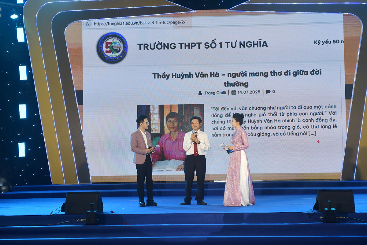 dem nhac 'thanh am thoi gian': ky niem 50 nam thanh lap truong thpt so 1 tu nghia - 12