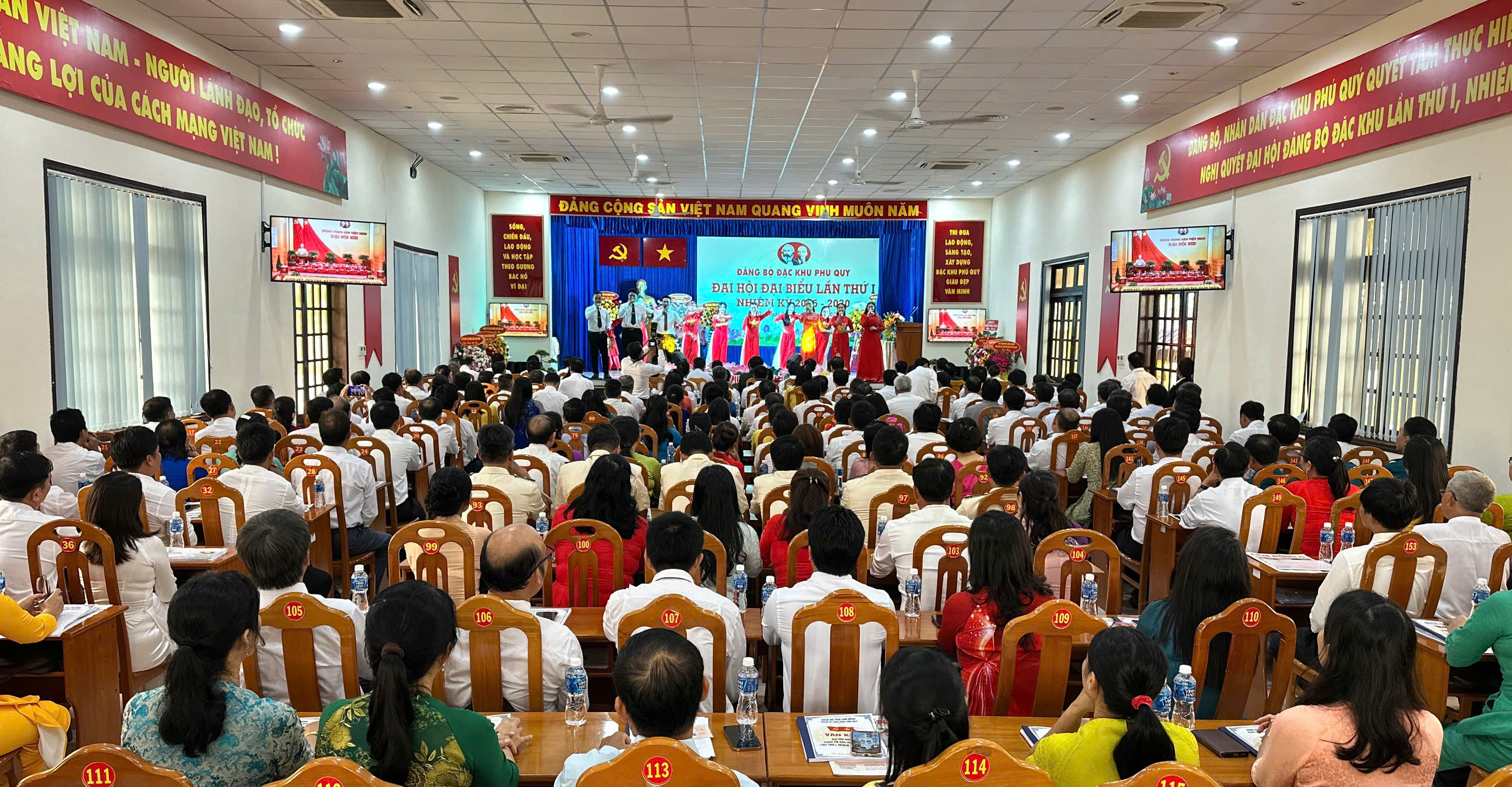 Xây dựng Đặc khu Phú Quý gắn với phát triển du lịch bền vững - 1
