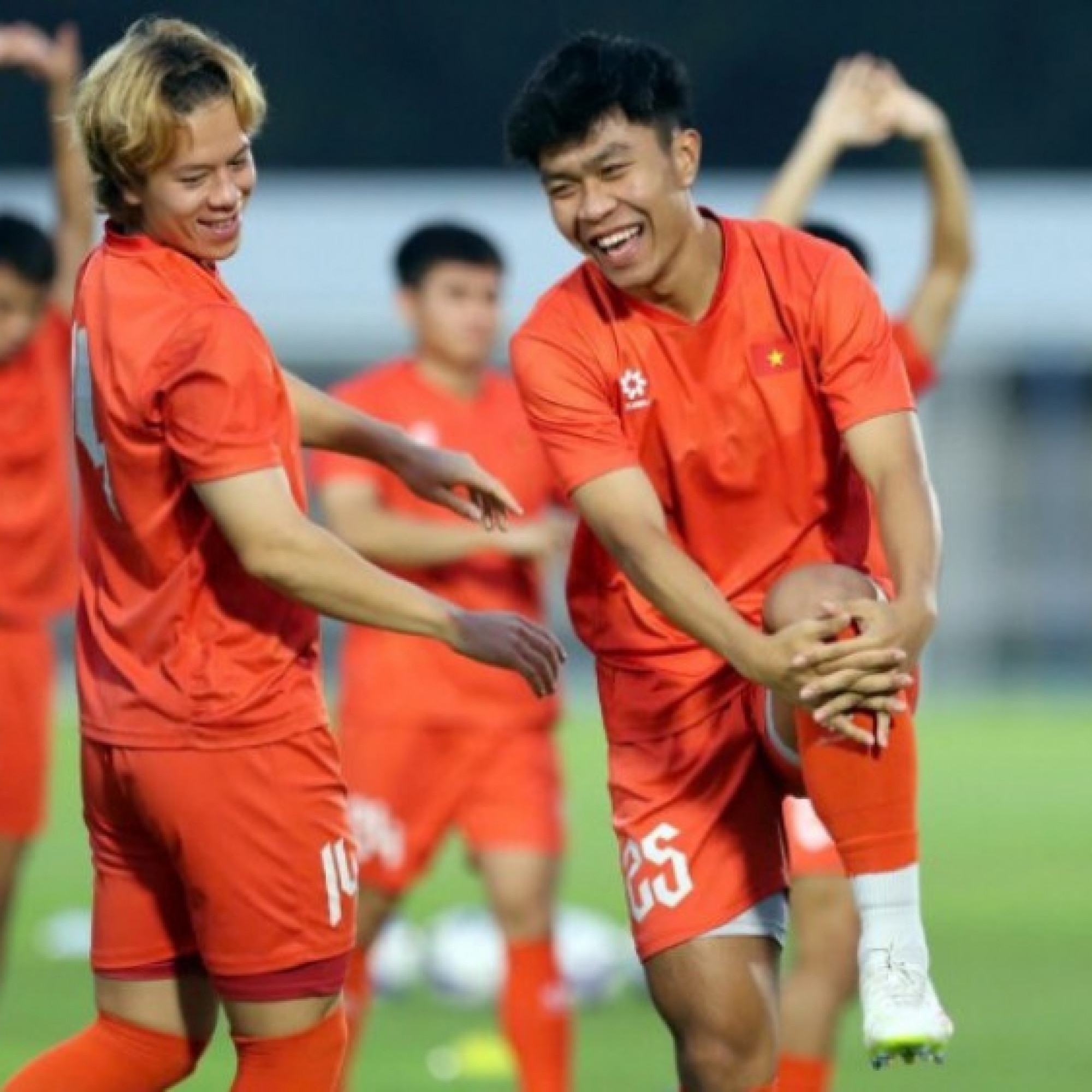  - U23 Việt Nam vui tươi trở lại sân tập, có lực lượng mạnh nhất chờ đấu U23 Indonesia