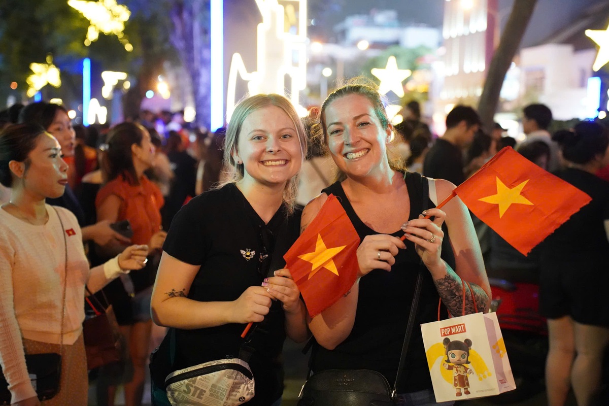 TP.HCM ‘giữ chân’ cư dân thành công, ‘giữ lòng’ du khách thì sao? - 1