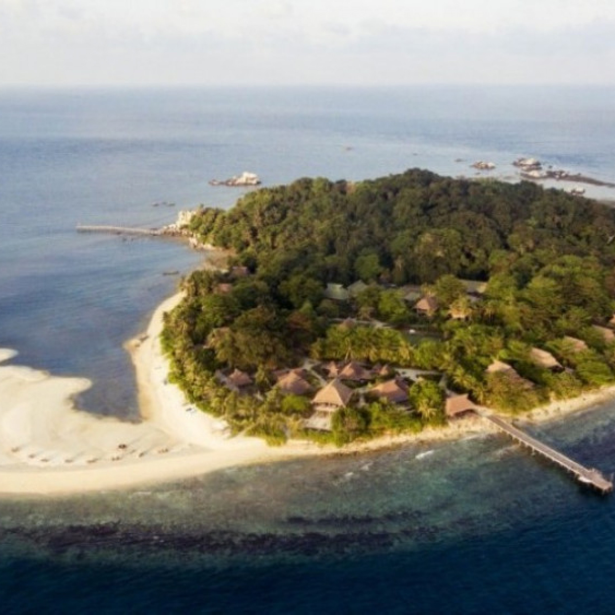  - Hòn đảo tuyệt đẹp tại Indonesia đang “gây sốt” với du khách