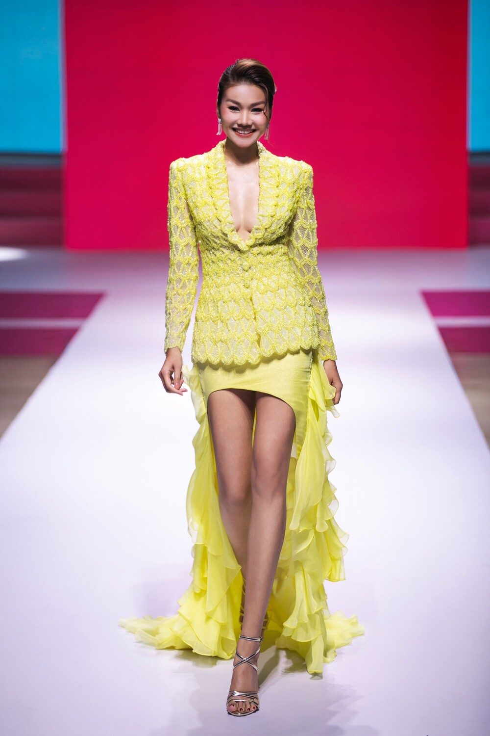 Lộ diện Top 15 Vietnam’s Next Top Model, Thanh Hằng nói rõ tiêu chí chấm thi, nhấn mạnh 1 điều - 2
