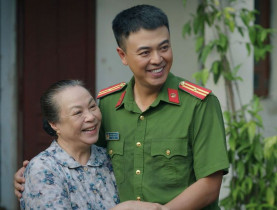  - Tuấn Tú mất ngủ nửa tháng vì vai công an xã trong phim mới