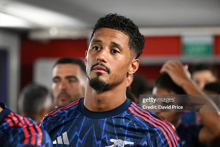Real khiến Arsenal khó cưỡng: Chiêu dụ Saliba bằng "tiền tấn", cộng với Guler & Asencio - 1