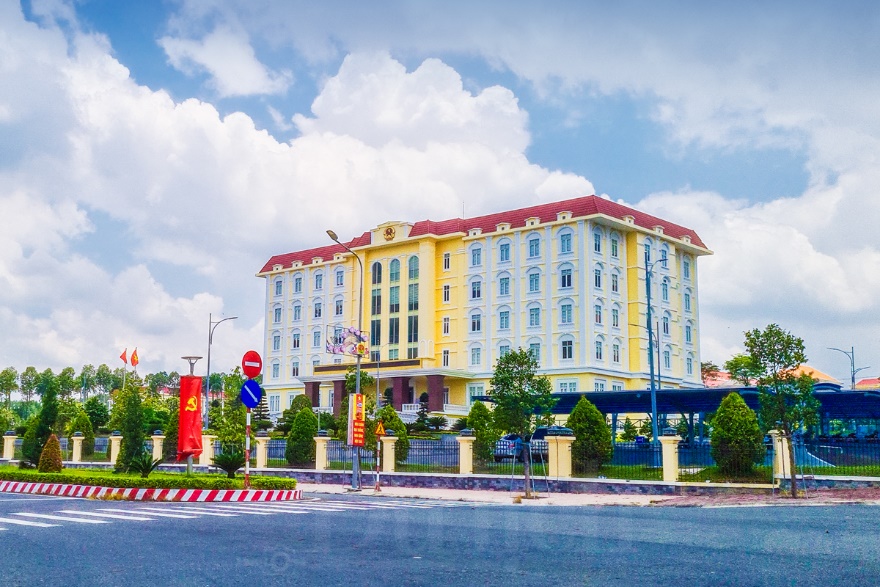 TP.HCM có trụ sở UBND xã nằm thơ mộng bên hồ Đá Bàn tuyệt đẹp - 14