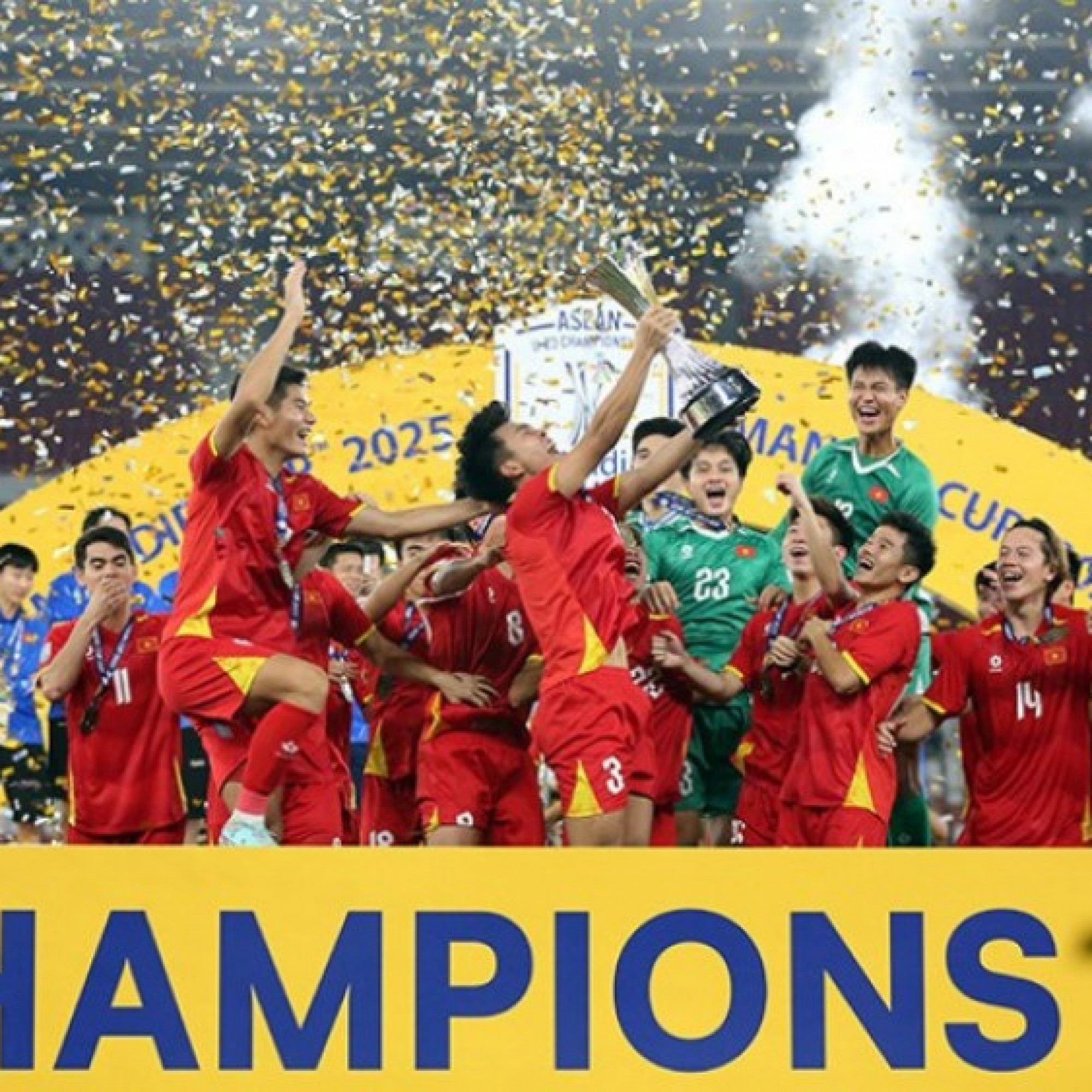  - U23 Việt Nam khẳng định vị thế "Vua U23 Đông Nam Á", U23 Indonesia mắc bẫy