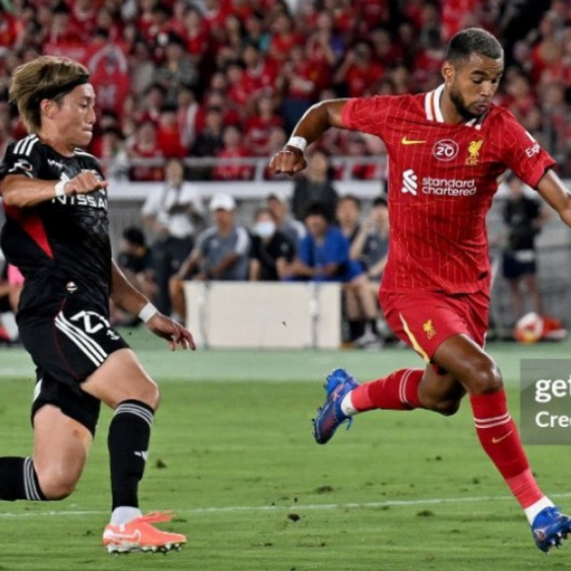  - Video bóng đá Yokohama Marinos - Liverpool: Tấn công vũ bão, tiếc nuối cột dọc