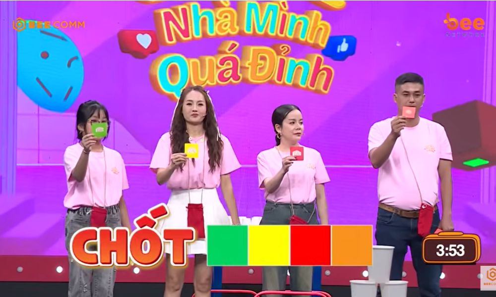 Nhà Mình Quá Đỉnh: Bé Bảo Ngọc “gây sốt” khi tặng lượt quay cho đối thủ, Hoàng Phi vỡ òa vì chiến thắng phút chót - 3