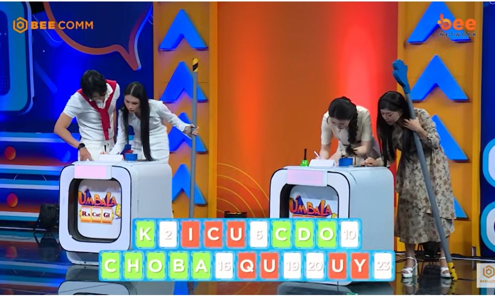 Úm Ba La Ra Chữ Gì?: MC Đại Nghĩa xoắn não vì đội có tên dài bất tận - 4