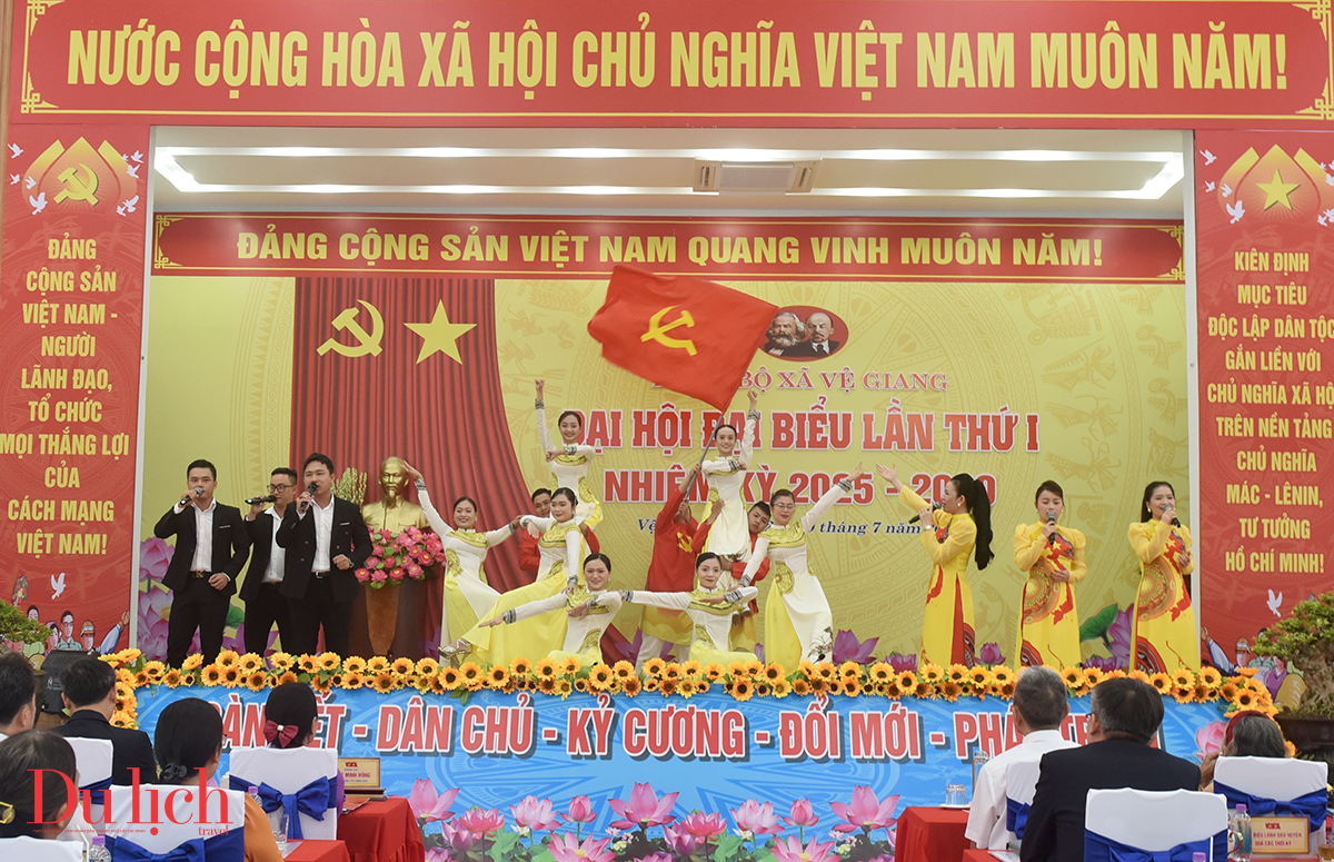 ve giang khat vong phat trien du lich gan voi lang nghe truyen thong - 2