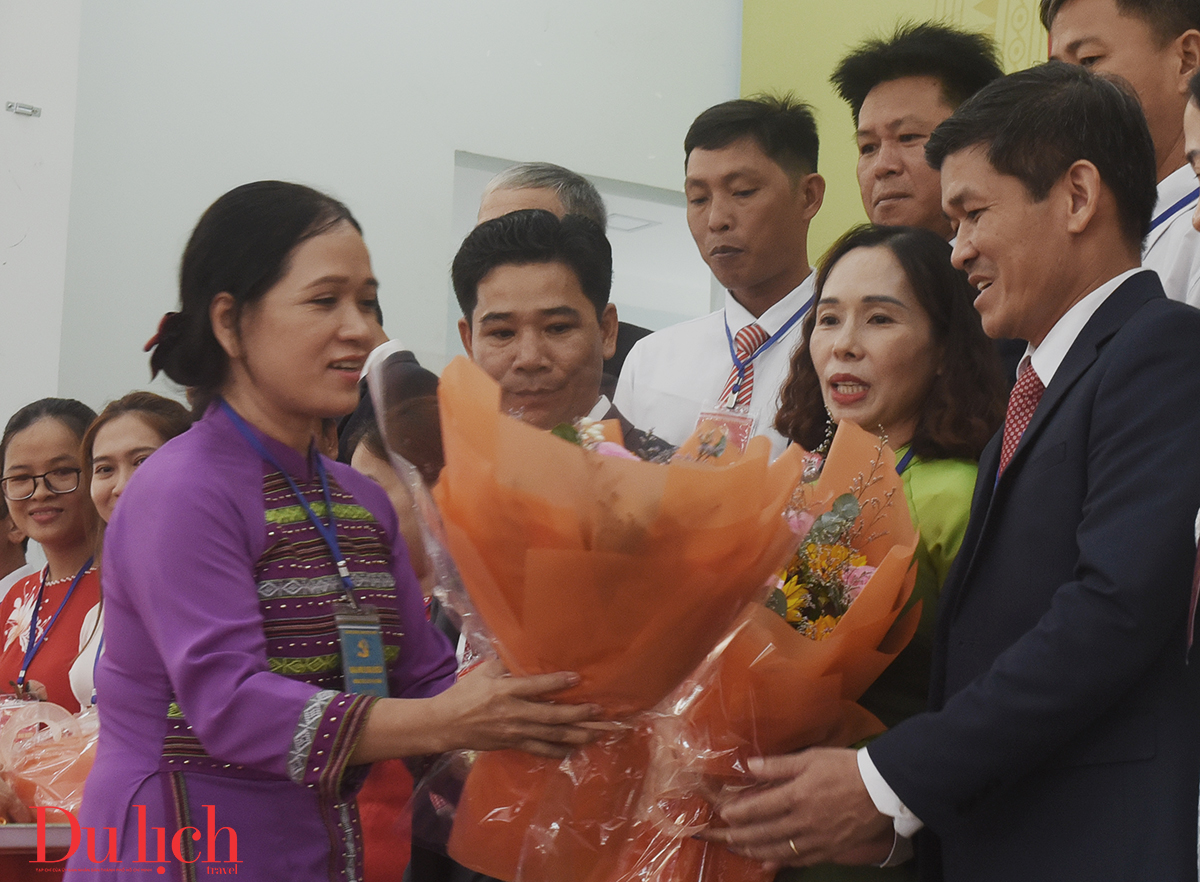 ve giang khat vong phat trien du lich gan voi lang nghe truyen thong - 19
