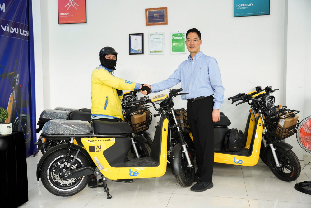 Selex Motors và AIZEN Việt Nam "bắt tay" tài trợ 2.000 xe máy điện cho tài xế công nghệ - 2
