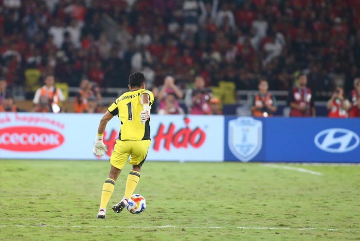 Thầy Kim cao tay rải chai nước, U23 Việt Nam hóa giải độc chiêu ném biên của U23 Indonesia - 3