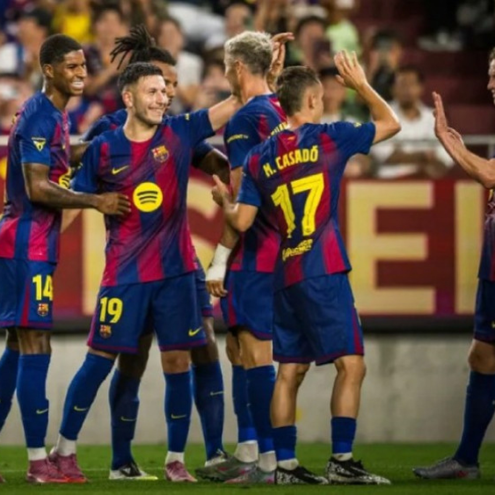  - Tin mới nhất bóng đá sáng 31/7: Barcelona lại kiếm được hợp đồng béo bở 